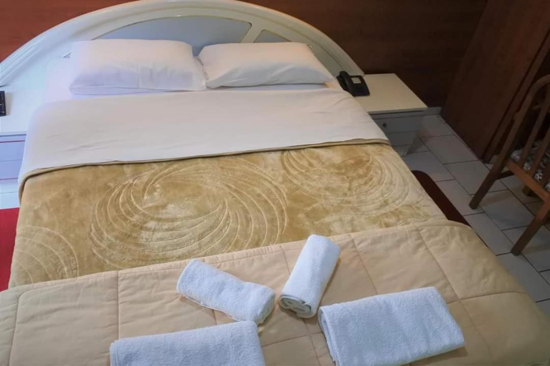 אדסה Hotel Elena מראה חיצוני תמונה